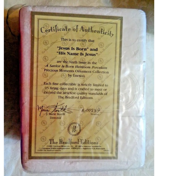 Vintage Precious Moments "A Savior Is Born"
Heirloom Ornaments - NIB -Set #68826 - Picture 4 of 6